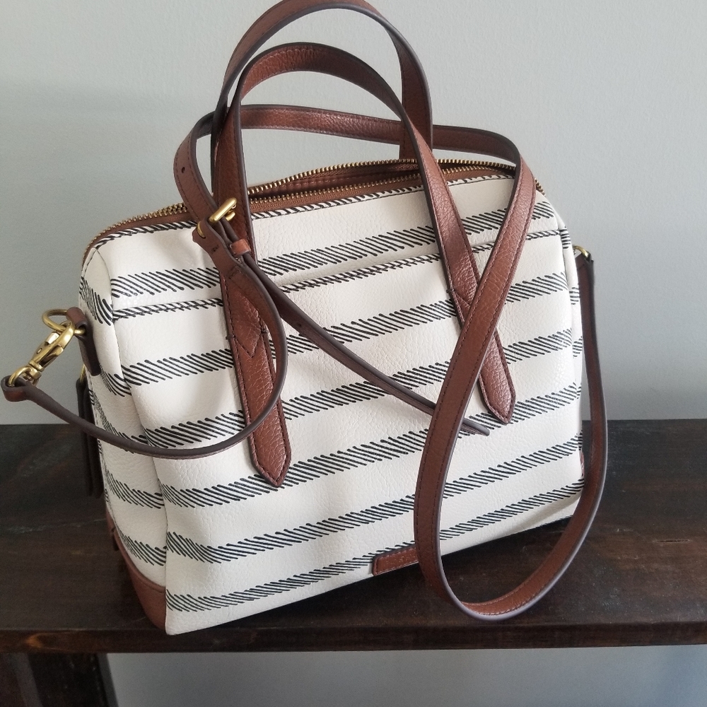 👜FOSSIL HANDBAG - Picture 4 of 10